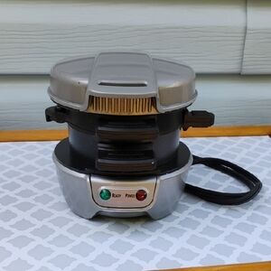 Hamilton Beach Breakfast Sandwich Maker #ST29 Electric